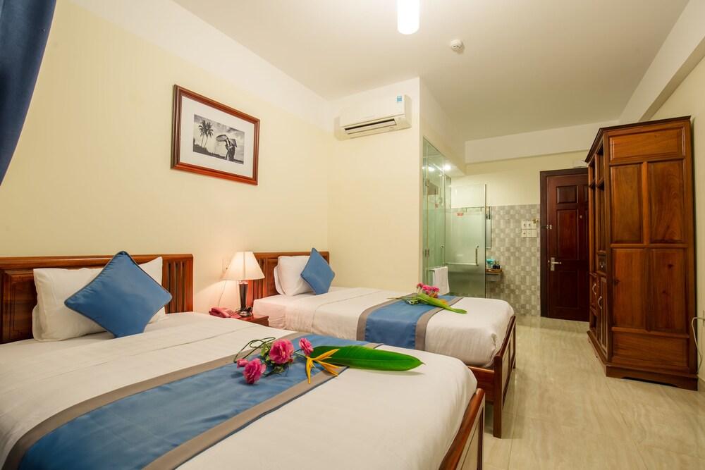 Prince Hotel هوي ان المظهر الخارجي الصورة