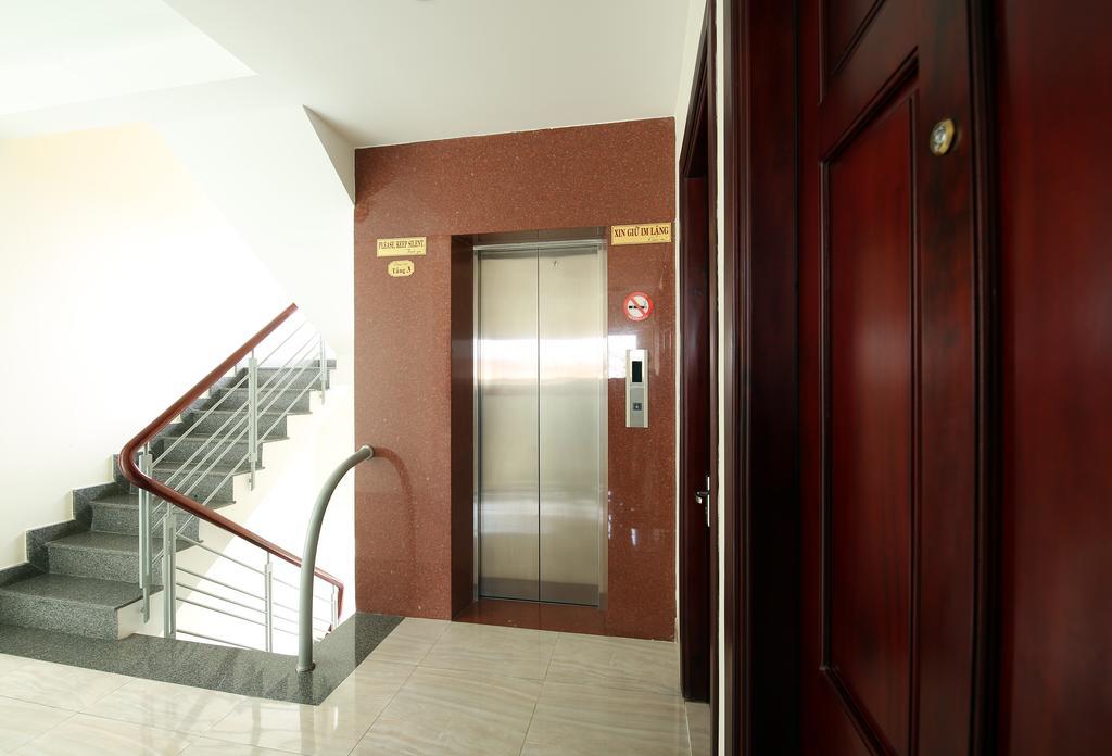 Prince Hotel هوي ان المظهر الخارجي الصورة