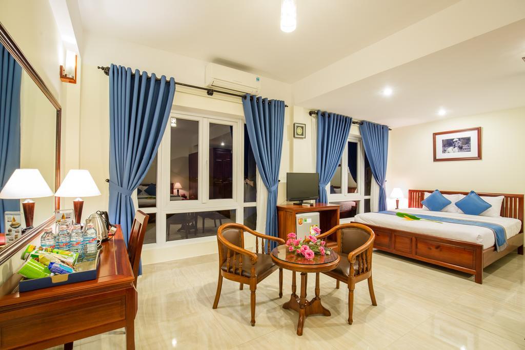Prince Hotel هوي ان المظهر الخارجي الصورة