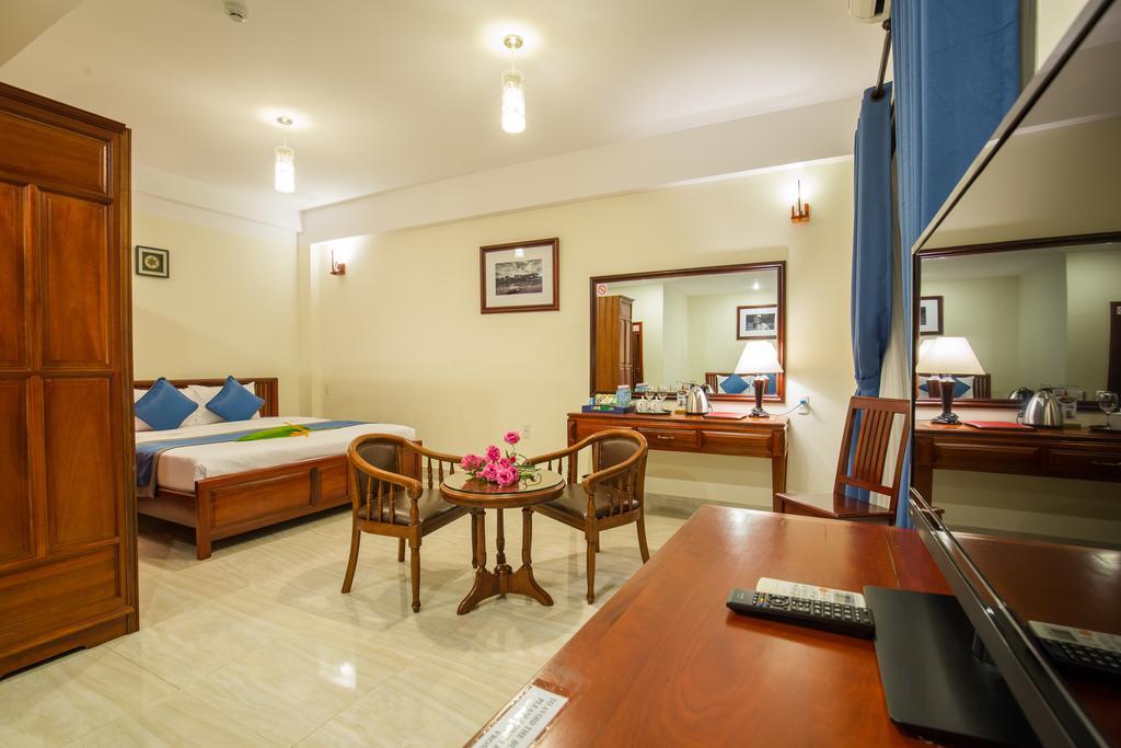 Prince Hotel هوي ان المظهر الخارجي الصورة
