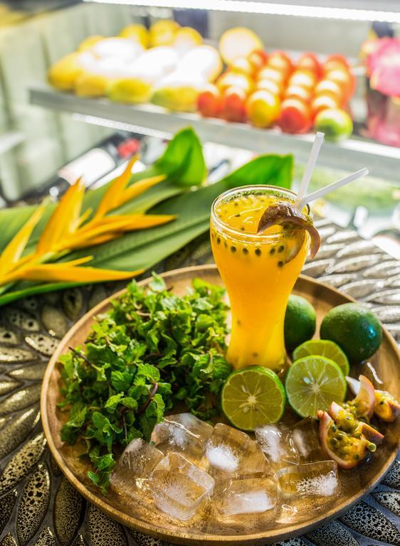 Prince Hotel هوي ان المظهر الخارجي الصورة