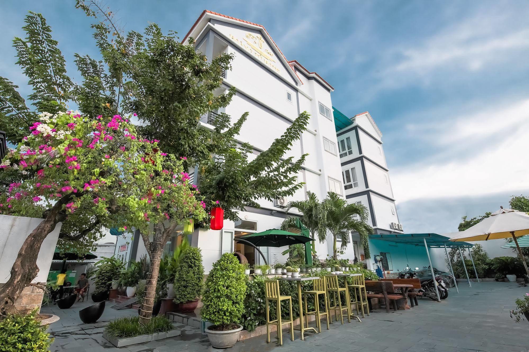 Prince Hotel هوي ان المظهر الخارجي الصورة