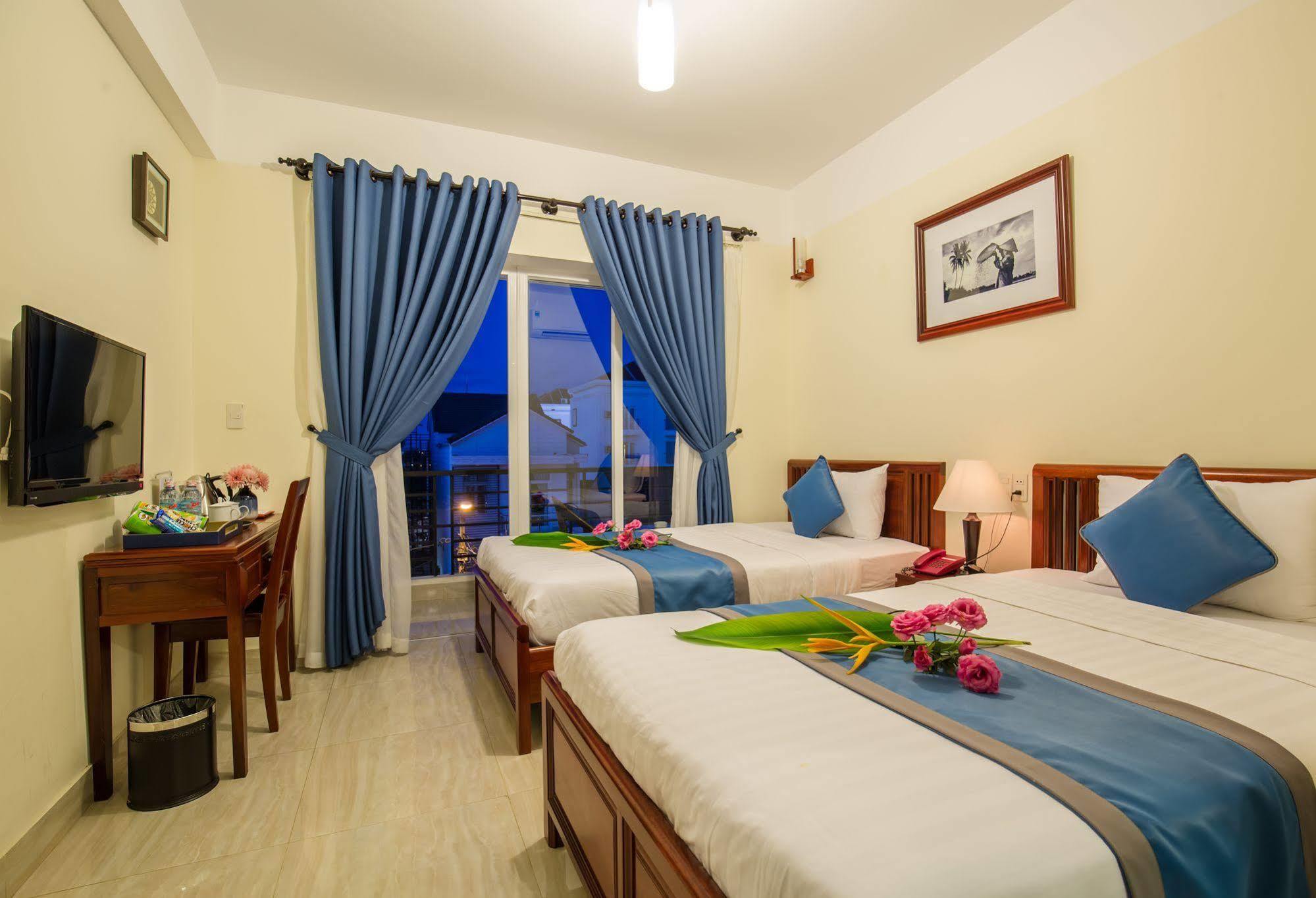 Prince Hotel هوي ان المظهر الخارجي الصورة